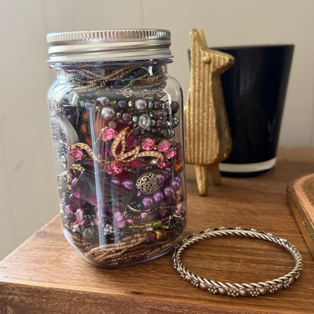 Mystery Jewelry jar - Royal purples and browns w/vintage rhinestones+16oz - Picture 8 of 8